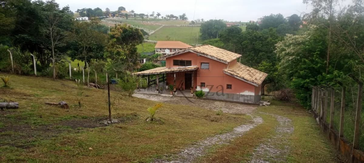Foto 1 de Rural Chácara em Veraneio Irajá, Jacareí - imagem 1