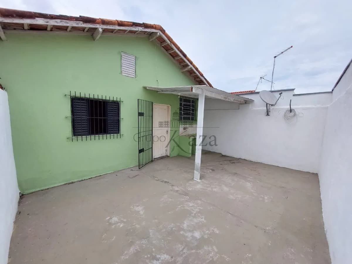 Foto 15 de Casa Padrão em Conjunto Residencial Vale dos Pinheiros, São José dos Campos - imagem 15