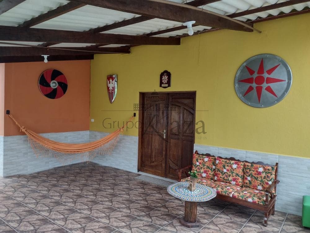 Foto 15 de Casa Sobrado em Massaguaçu, Caraguatatuba - imagem 15